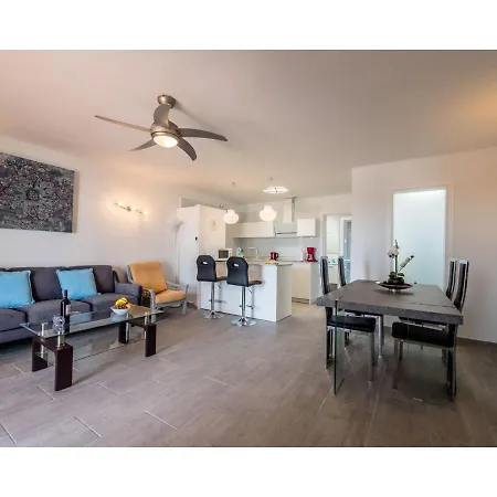 Puerto Chico Y Holiday home *