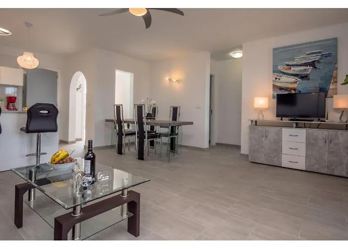 Holiday home Puerto Chico Y *